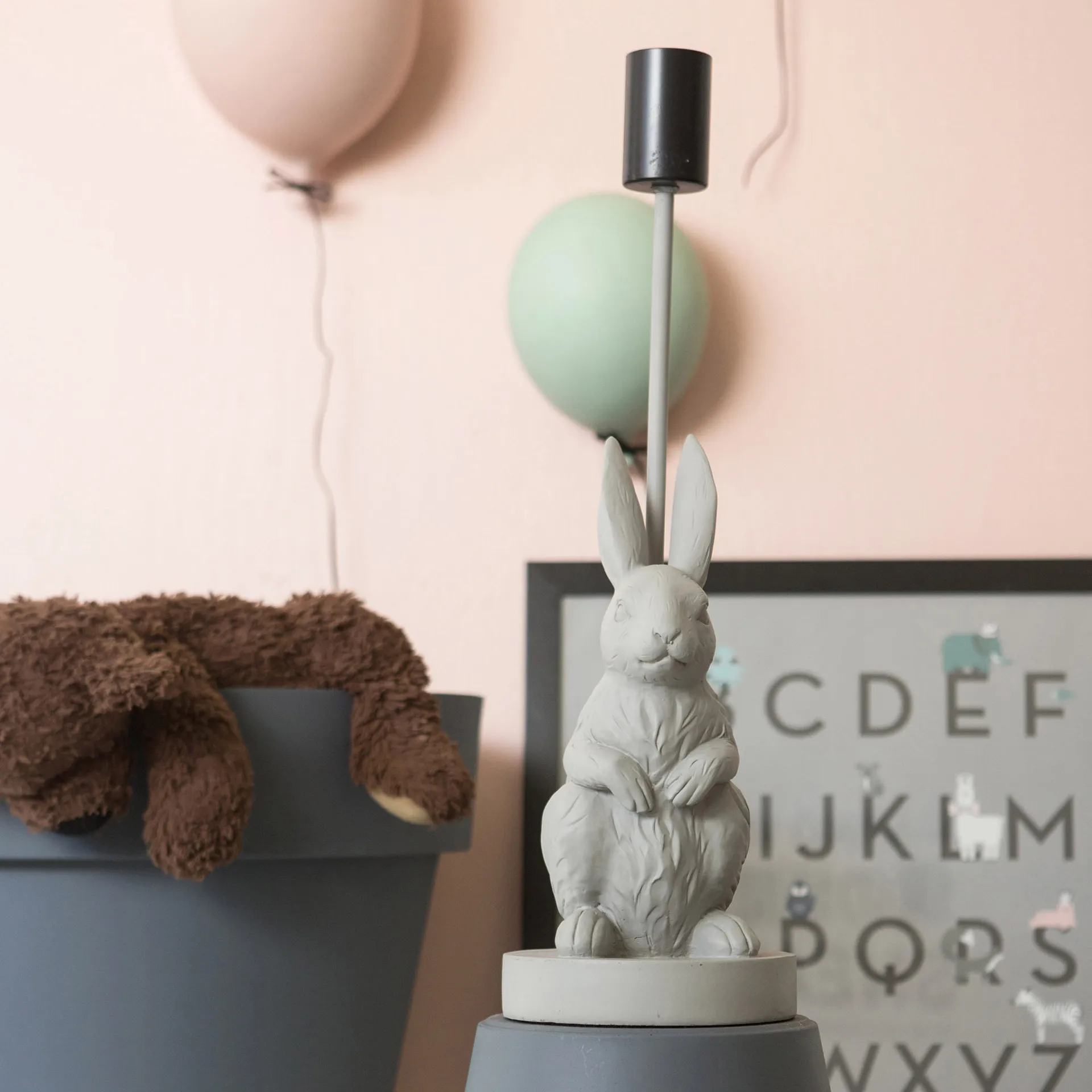 By On zwierzęta na podstawie lampy, Królik Byon