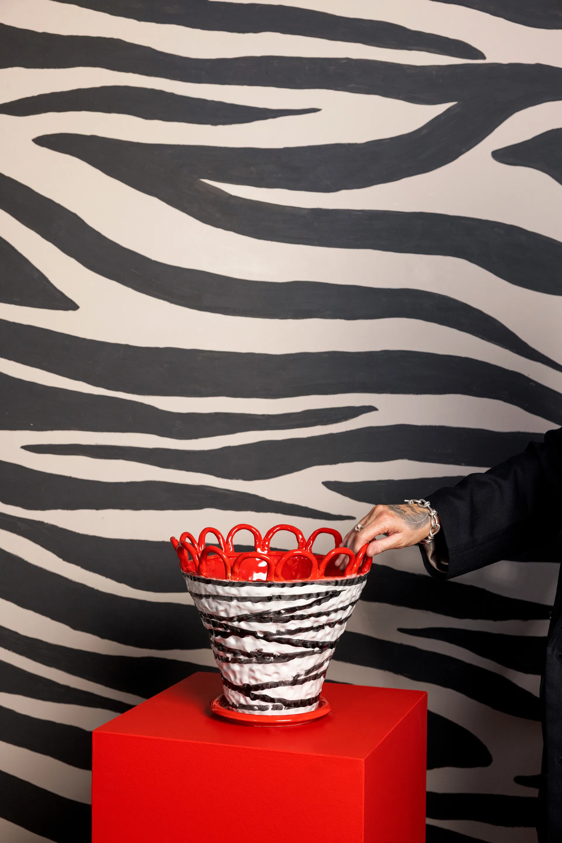 Doniczka Patty L Ø30 cm, Zebra-czerwony Byon