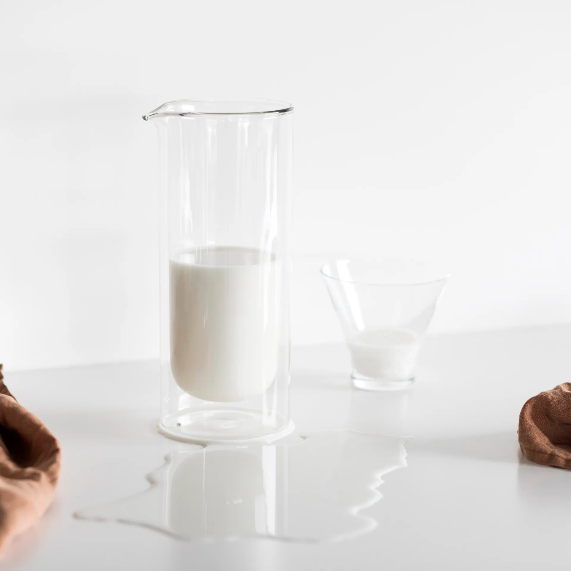 Krzywe karafki, Przezroczysty Byon