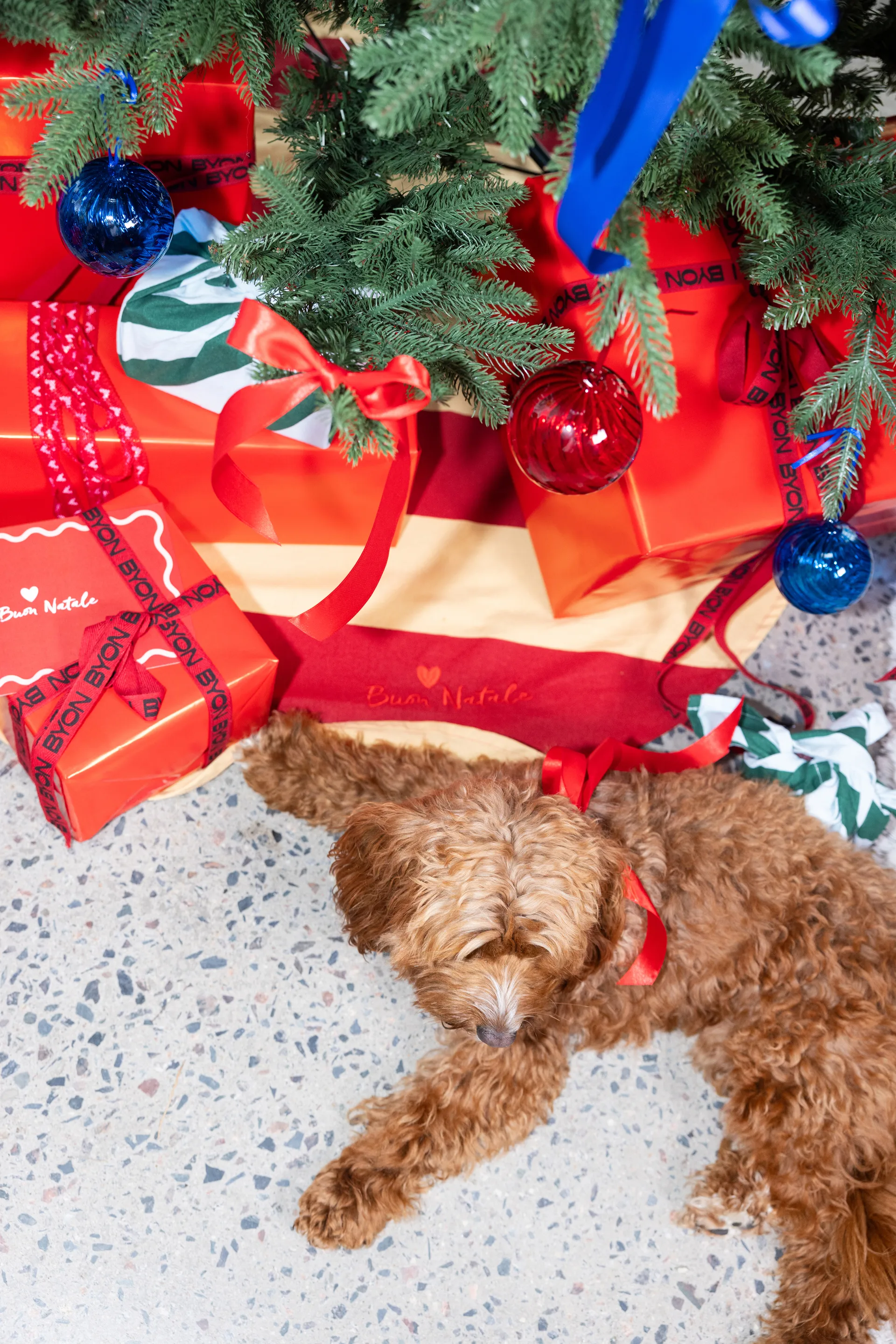 Mata choinkowa Love Ø100 cm, Czerwony-piasek Byon