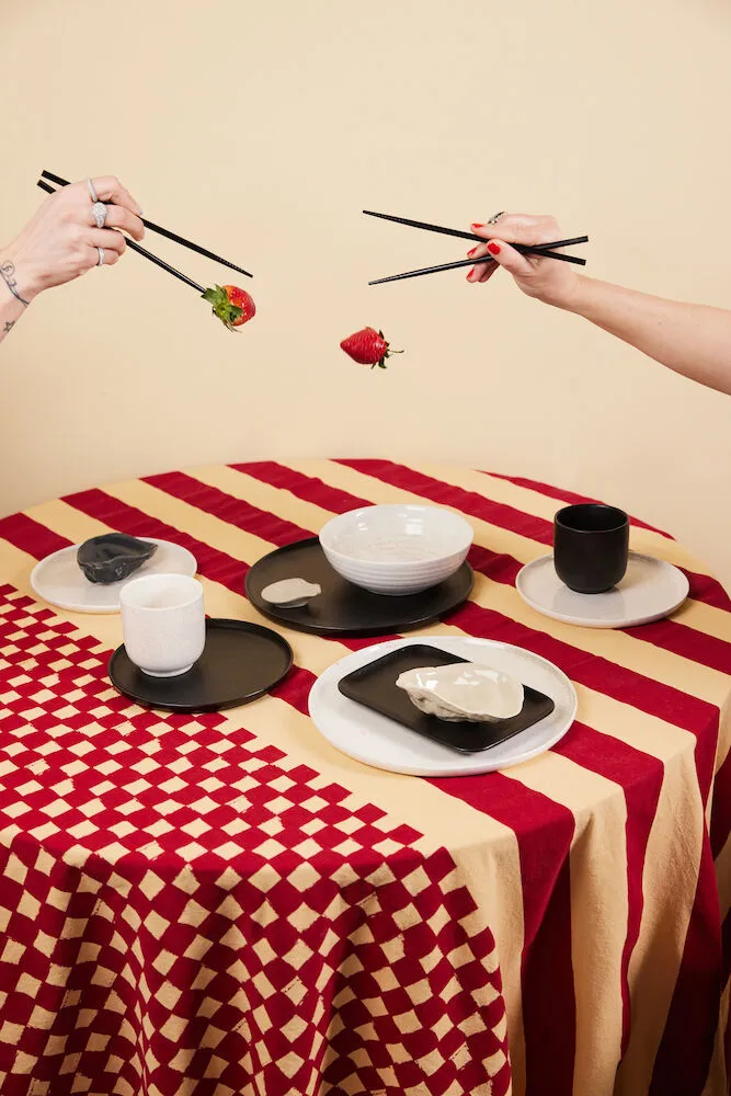 Obrus Love 150x280 cm, Czerwono-piaskowy Byon