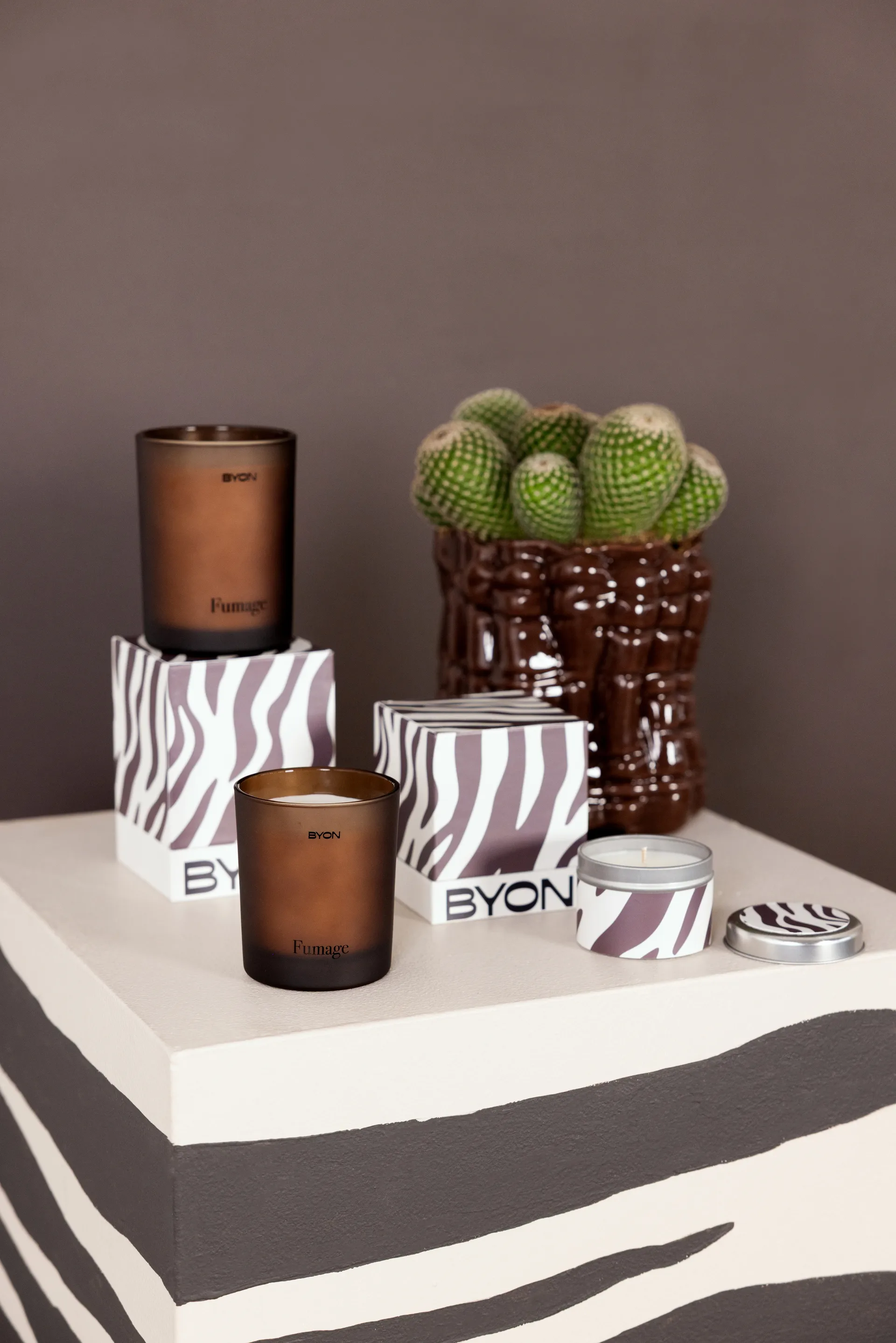 Świeca zapachowa Fumage, 12 godz. Byon