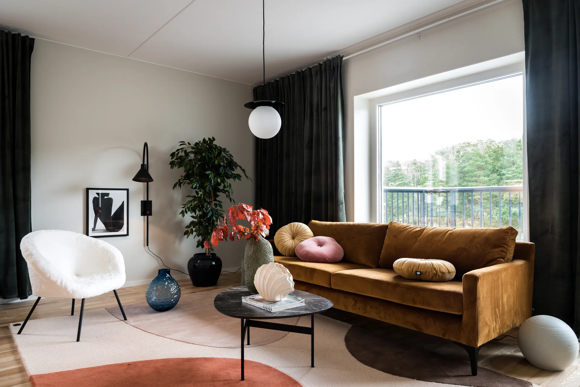 Wazon Shell, Biały Byon