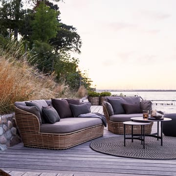 Fotel lounge Basket - Natural, w zestawie taupe poduszki - Cane-line