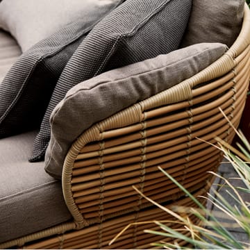 Fotel lounge Basket - Natural, w zestawie taupe poduszki - Cane-line