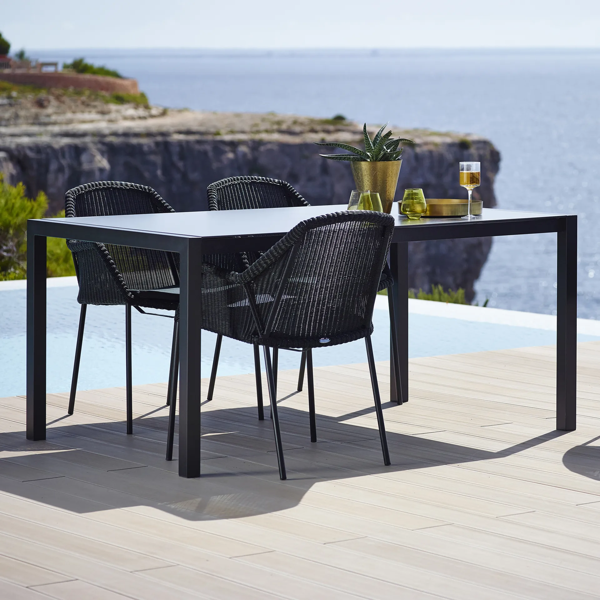 Krzesło Breeze Weave z możliwością sztaplowania, Black Cane-line