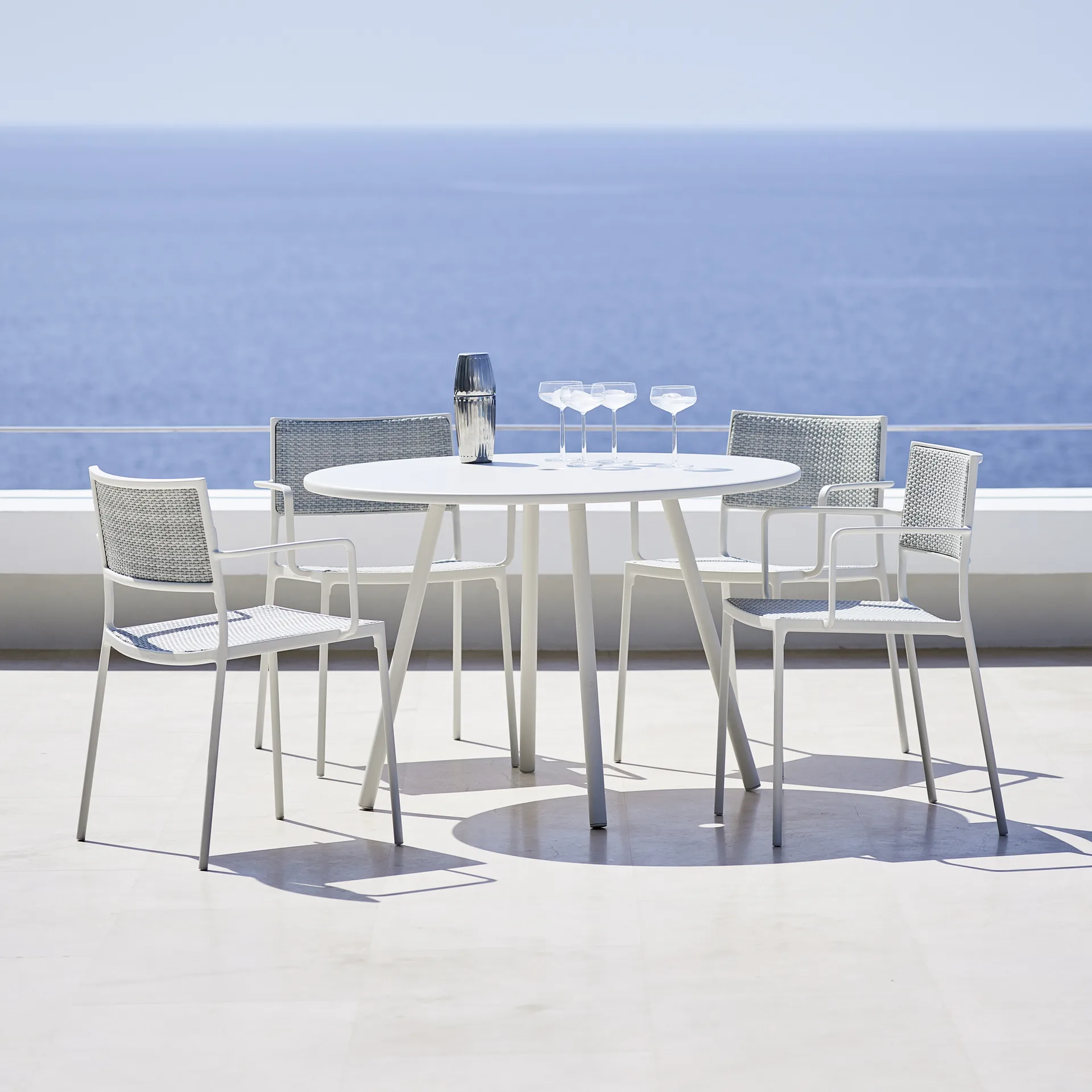 Krzesło Less, Natural - lava grey stelaż Cane-line