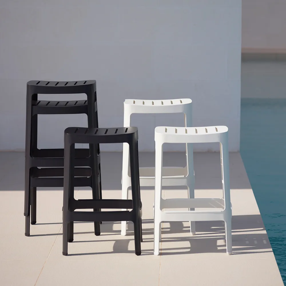 Stołek barowy Cut, Black Cane-line