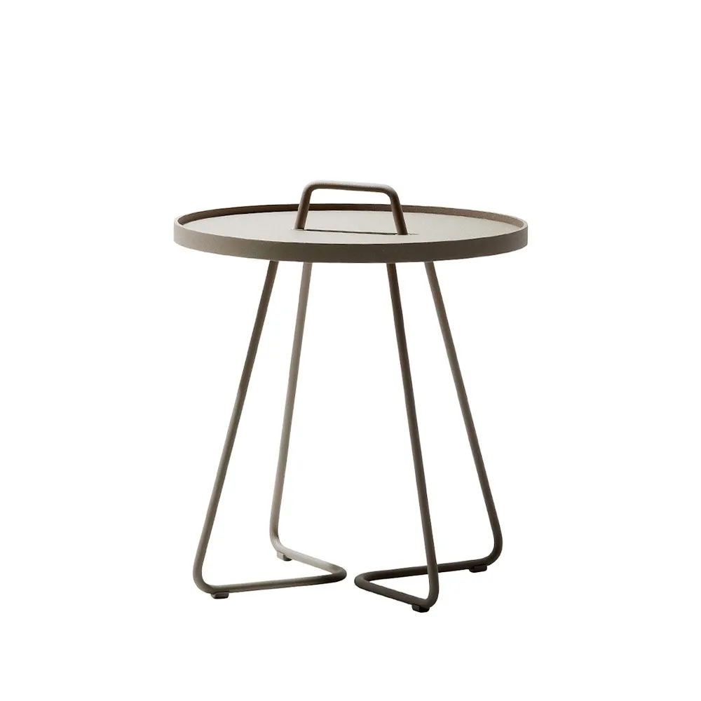 Stolik On The Move Ø44 cm, Taupe Cane-line