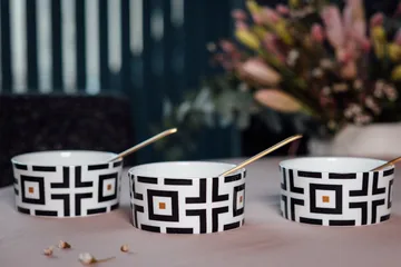 DECO miska 500 ml - Biało-czarna - Carolina Gynning
