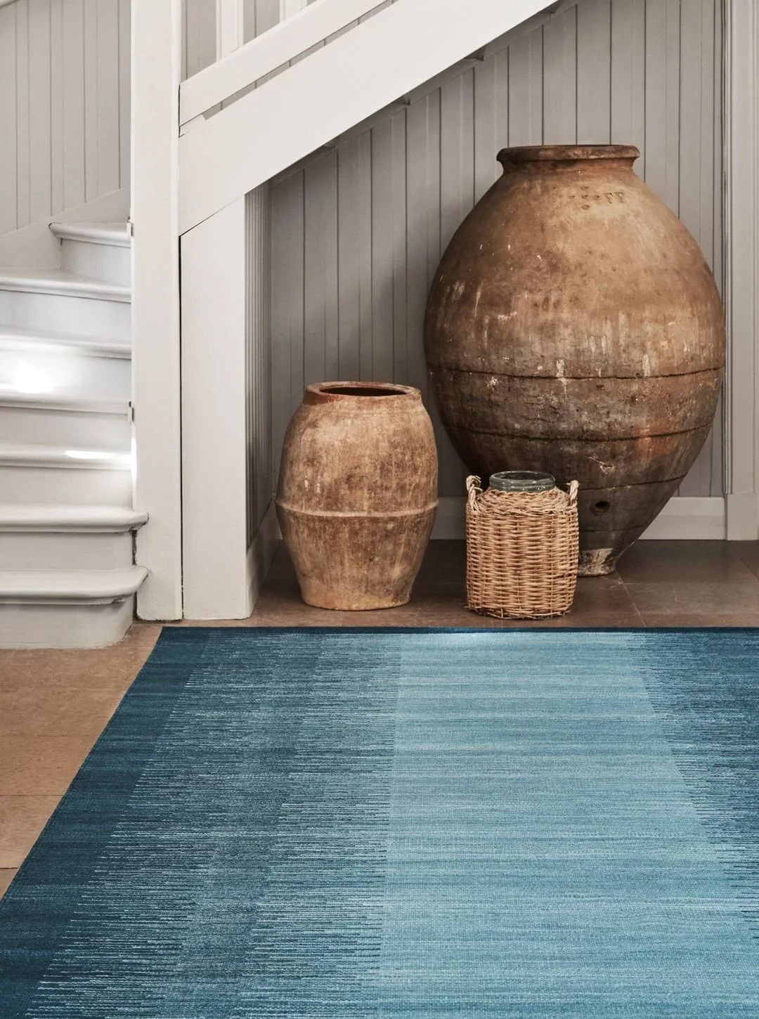 Dywan z wełny Tapti, Blue-Heaven Blue, 270x180 cm Chhatwal & Jonsson