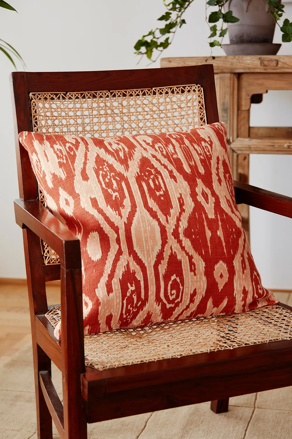 Poszewka na poduszkę Ikat Madras 50x50 cm, Apricot orange-rose Chhatwal & Jonsson