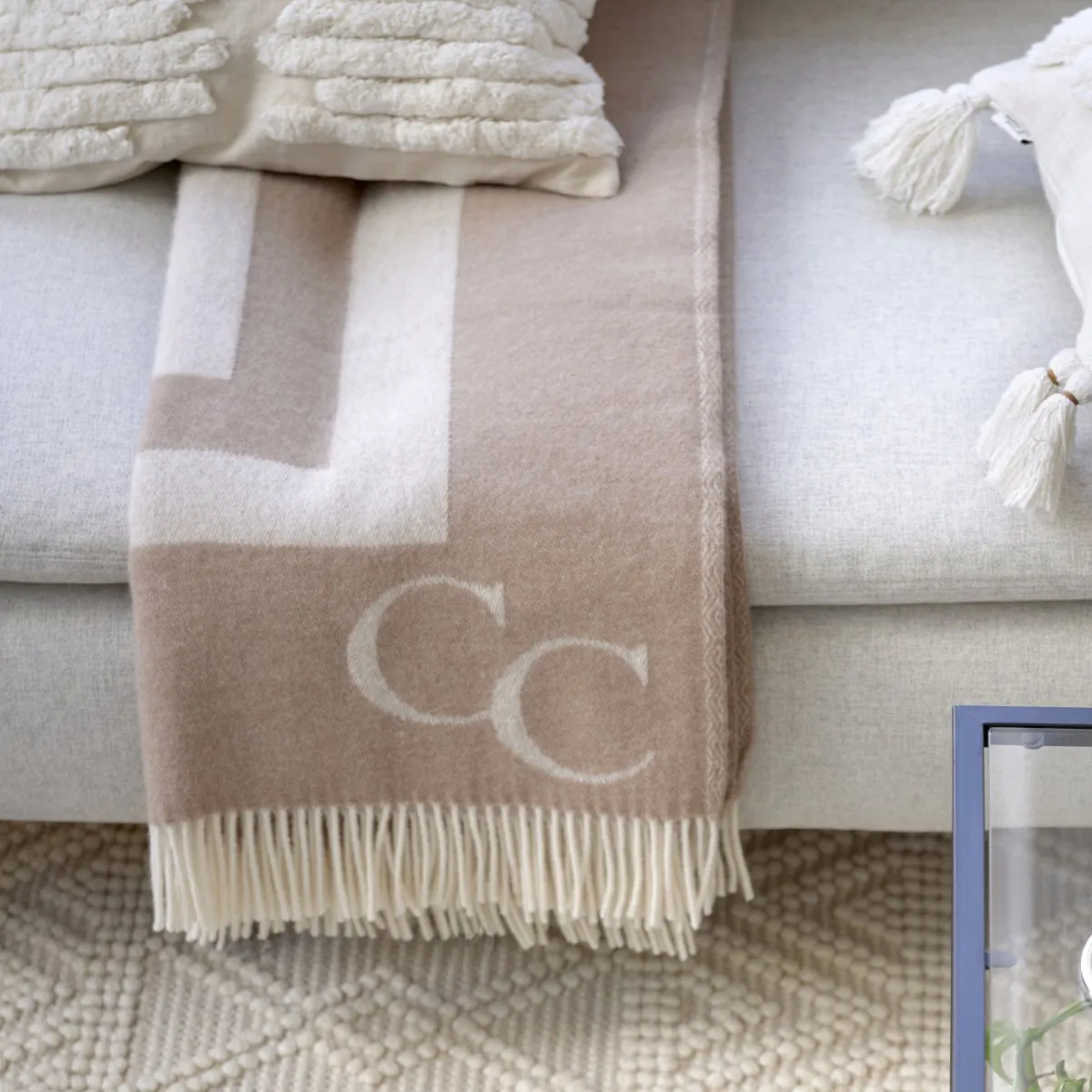 Pled wełniany Monogram 130x200 cm, Beżowy Classic Collection