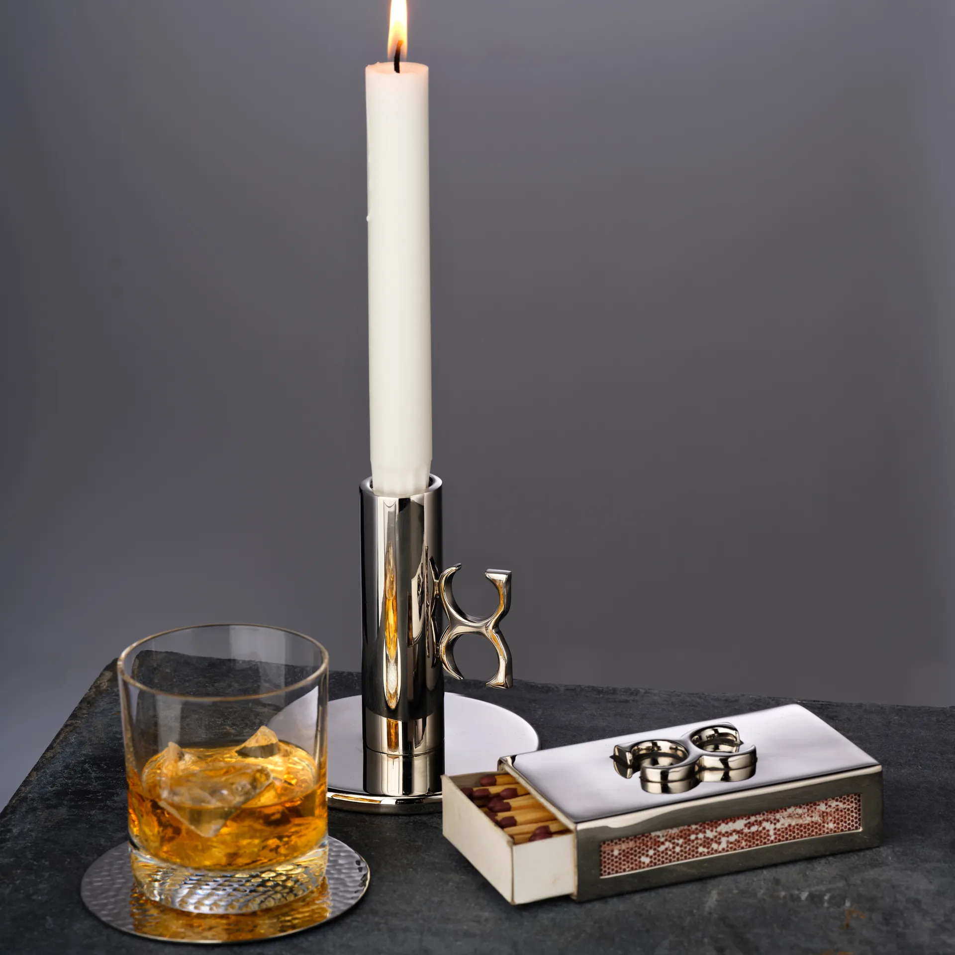 Podstawki pod szklanki młotkowane Ø10 cm 4-pak, Niklowany mosiądz Classic Collection