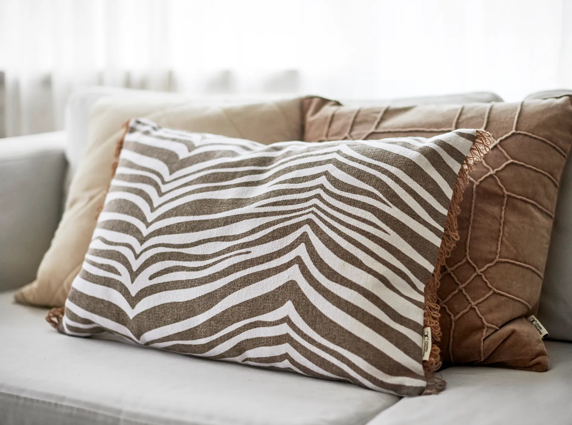 Poduszka Zebra 40x60 cm, Simply taupe (beżowy) Classic Collection