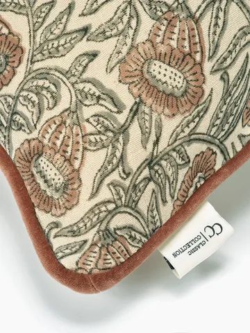 Poszewka na poduszkę Bell 50x50 cm - Mocha - Classic Collection