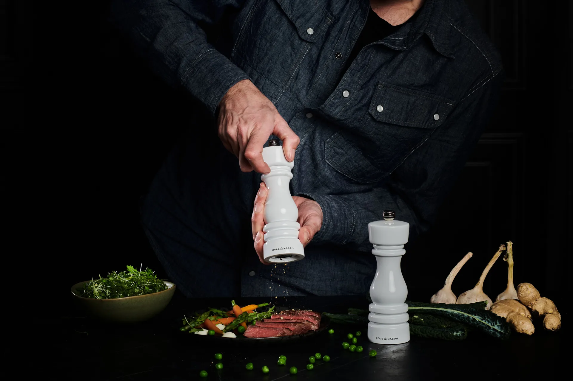 Zestaw młynków do soli i pieprzu Gloss London, 18 cm Cole & Mason