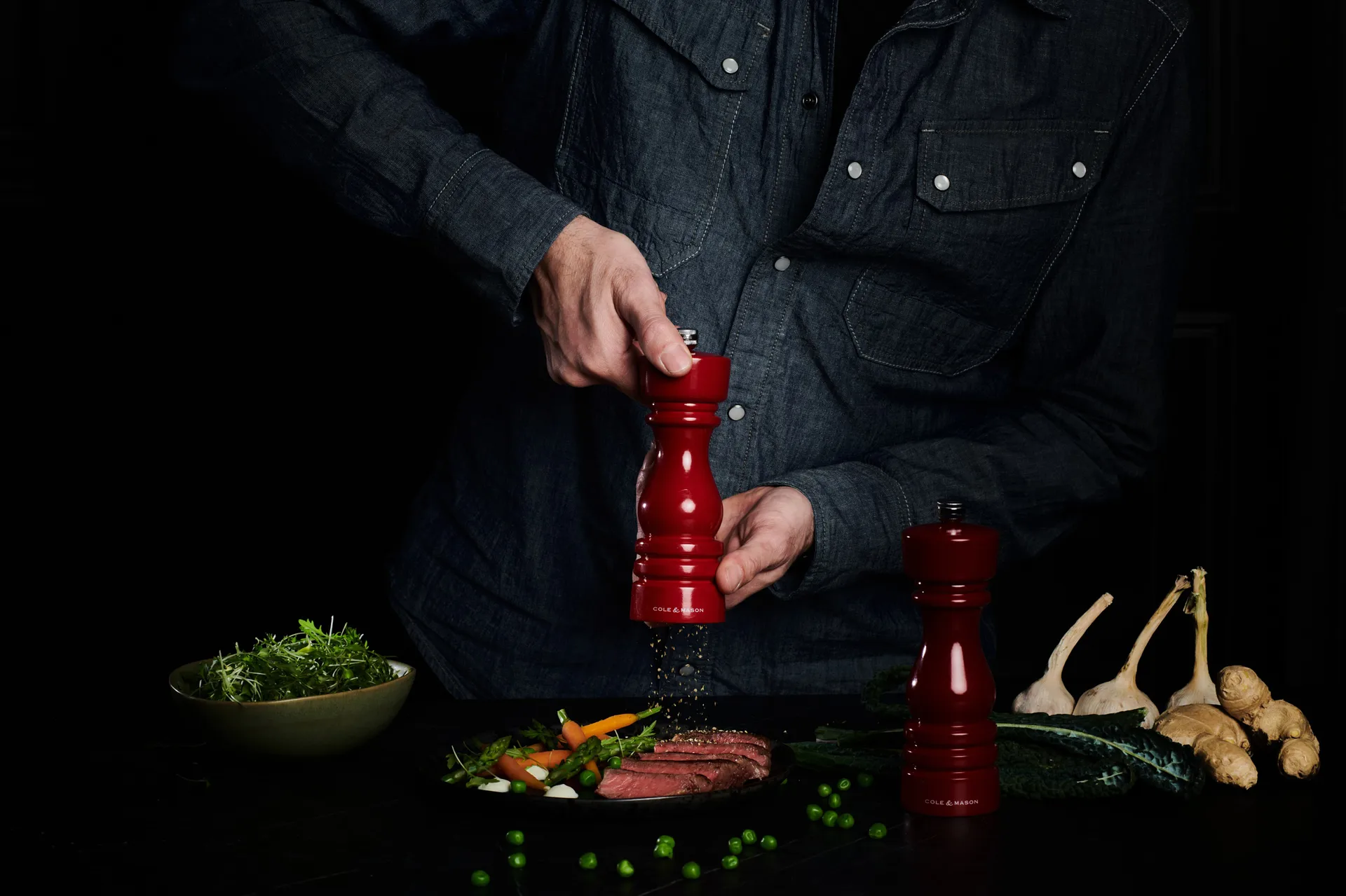 Zestaw młynków do soli i pieprzu Gloss London, 18 cm Cole & Mason