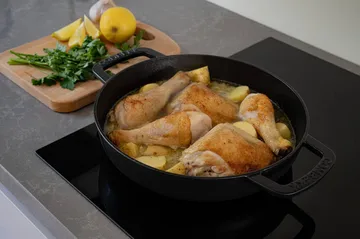 Patelnia żeliwna emaliowana sauté Ø28 cm - Black-silver knob - Combekk