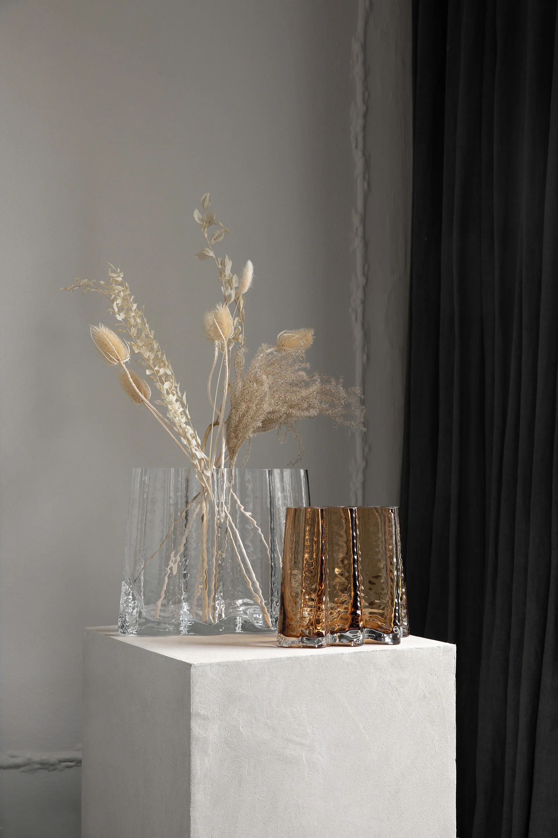 Gry szeroki wazon 19 cm, Cognac Cooee Design