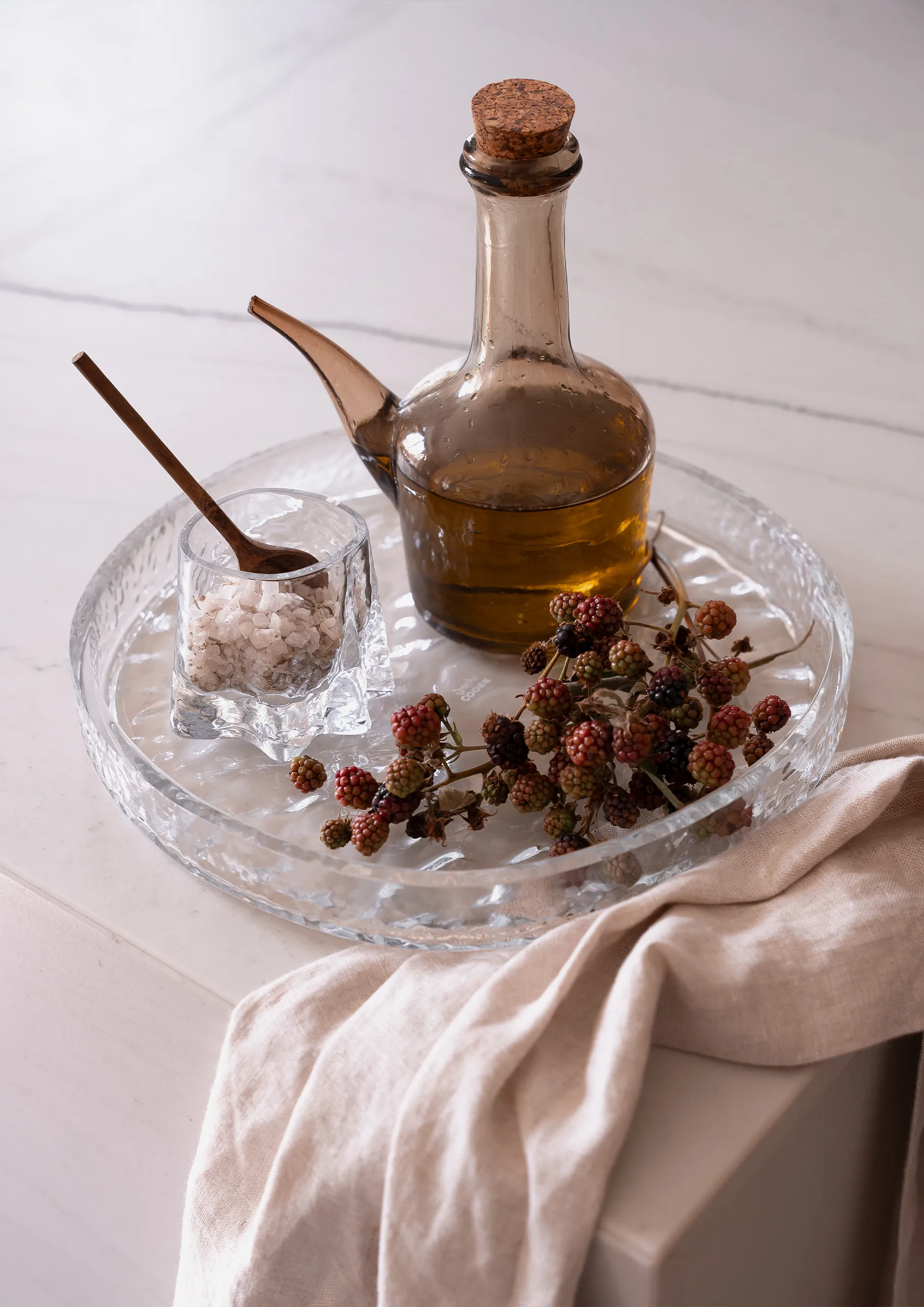 Miska dekoracyjna Gry 15 cm, Przezroczysta Cooee Design