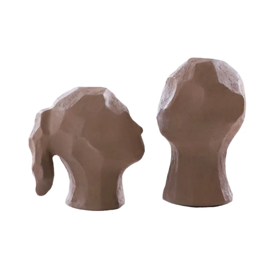 Rzeźba Benedykta i Amal, Earth Cooee Design