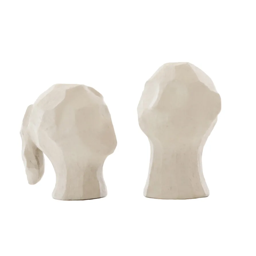 Rzeźba Benedykta i Amal, Limestone Cooee Design