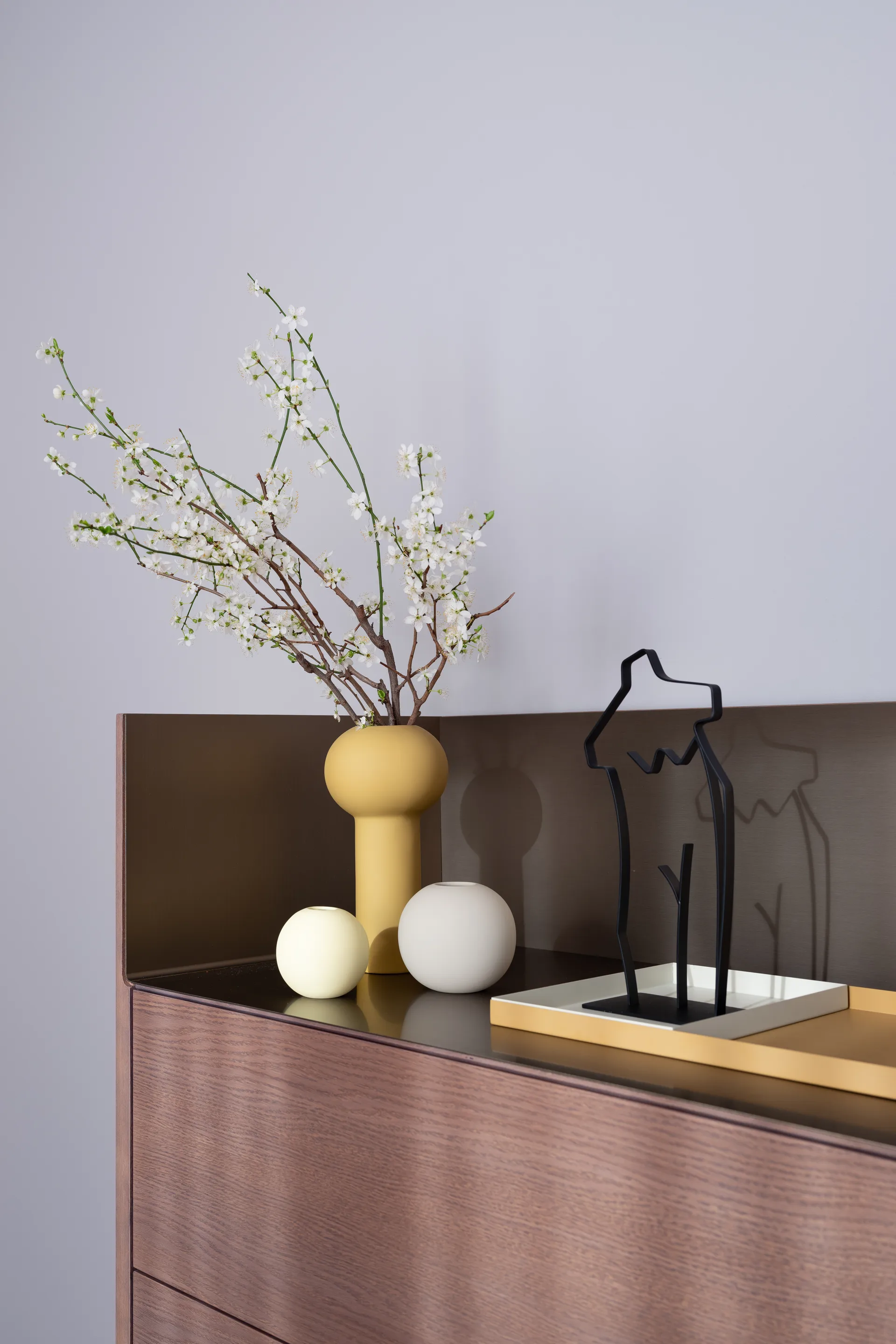 Rzeźba Ruth, Czarny Cooee Design