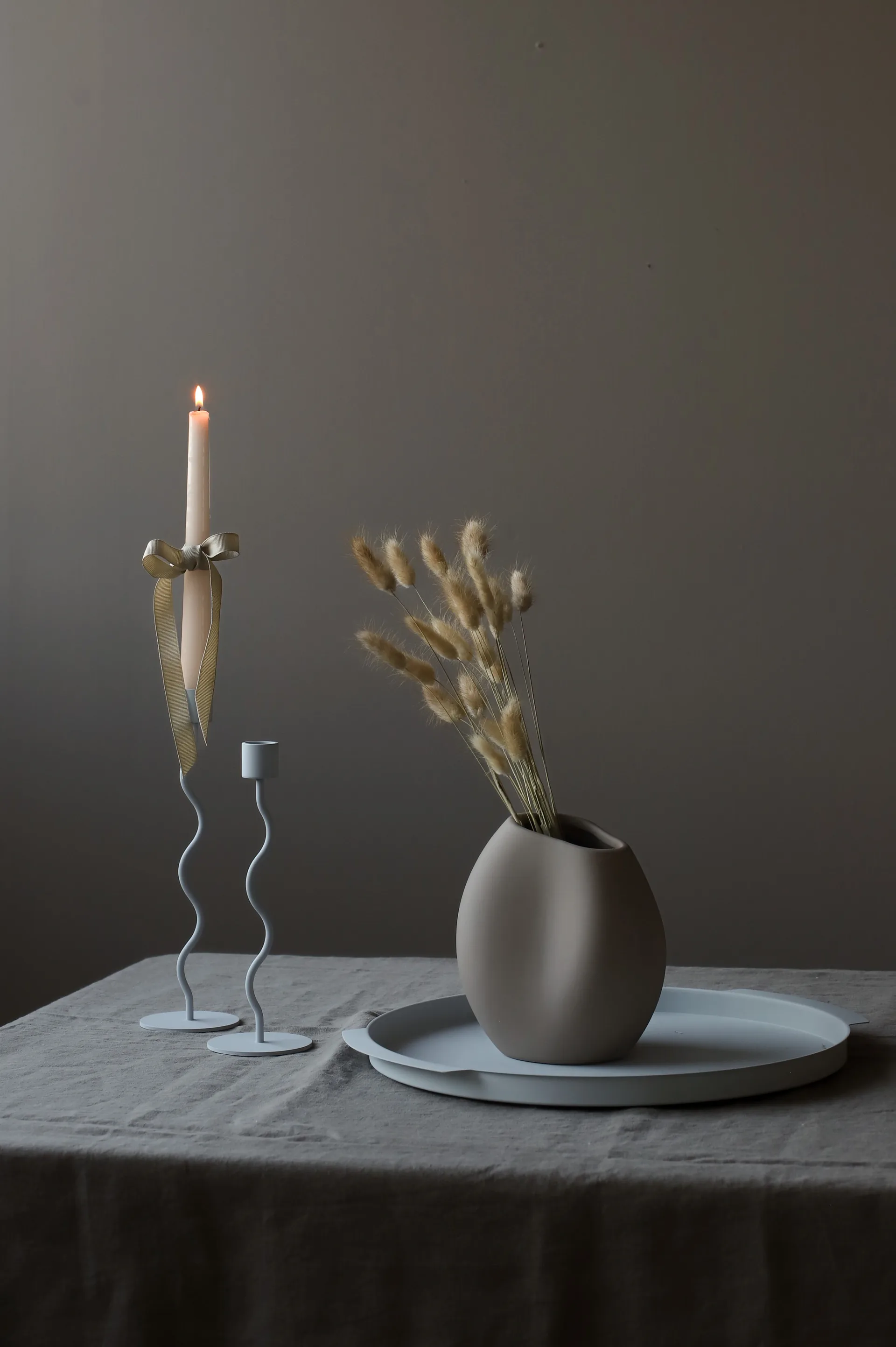 Świecznik Curved 23 cm, Pale Blue Cooee Design