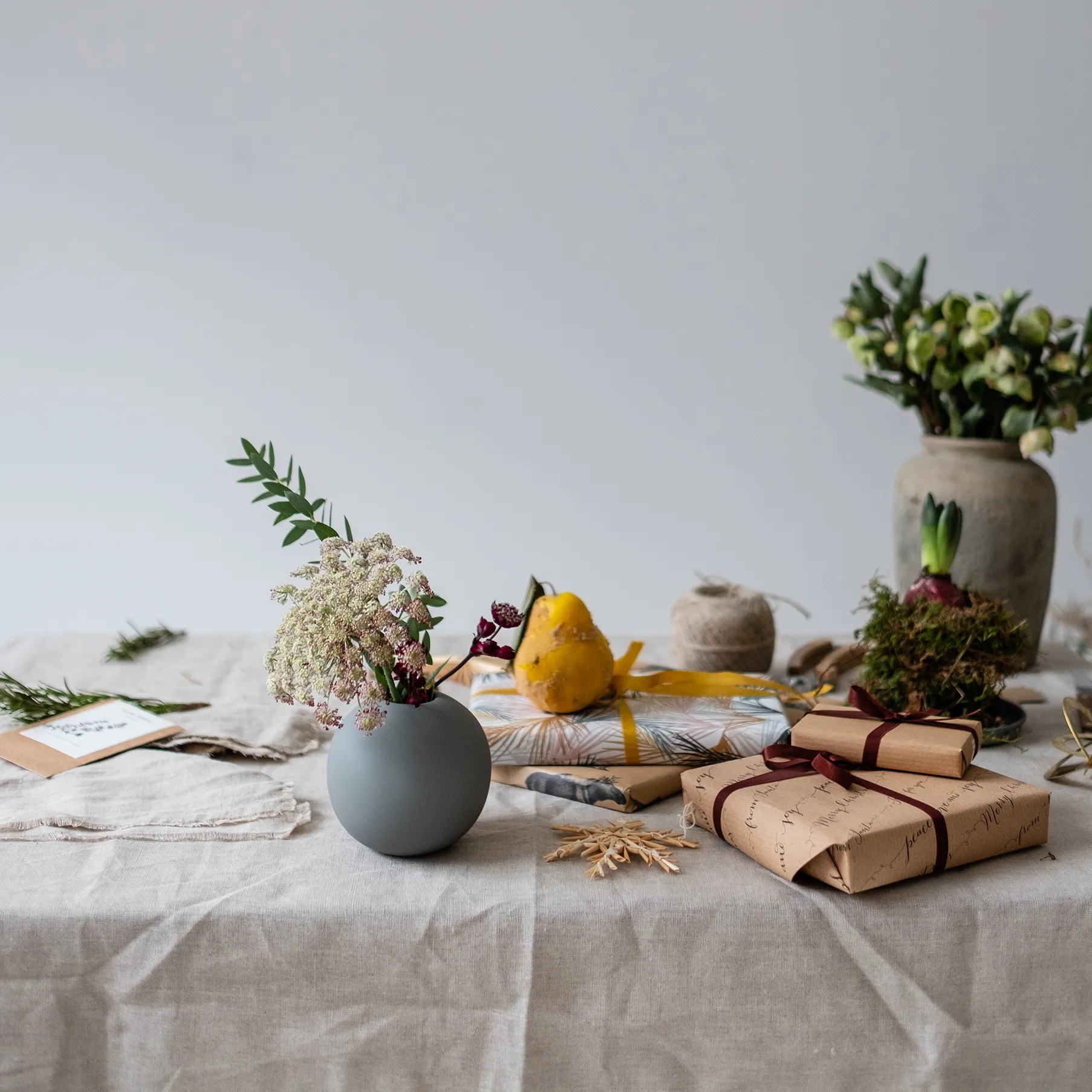 Wazon Ball szary, 10 cm Cooee Design