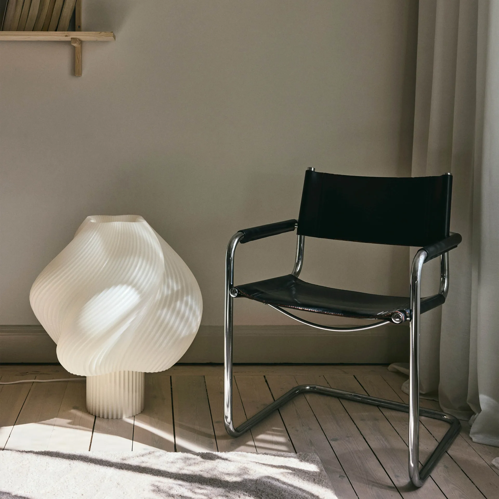 Lampa podłogowa Soft Serve, Vanilla bean, Mega, 63 cm Crème Atelier