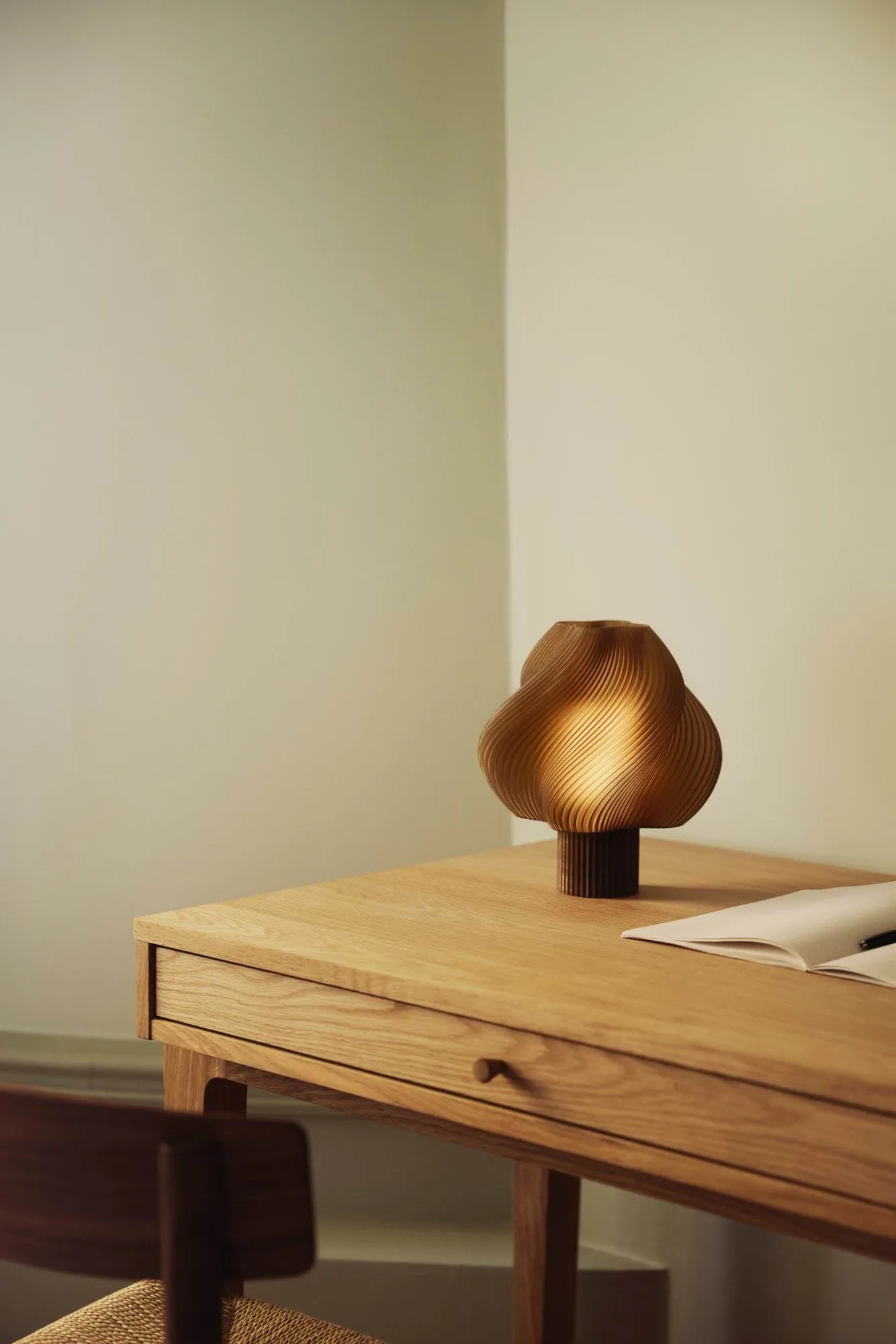 Soft Serve lampa stołowa przenośna, Caramel, 23 cm Crème Atelier