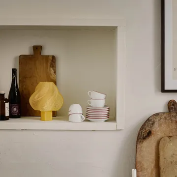 Soft Serve lampa stołowa przenośna  - Limoncello sorbet, 23 cm - Crème Atelier