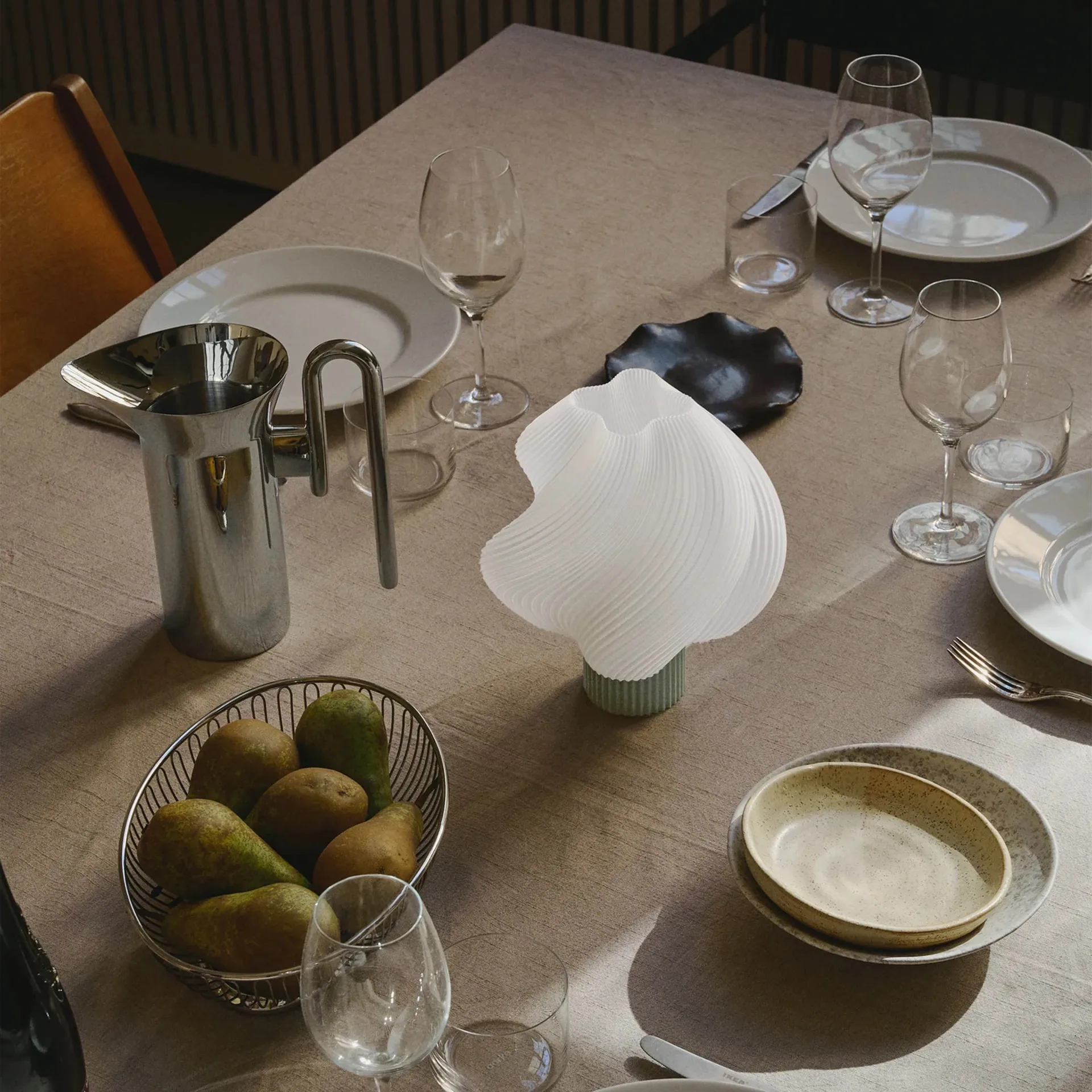 Soft Serve lampa stołowa przenośna , Matcha, 23 cm Crème Atelier