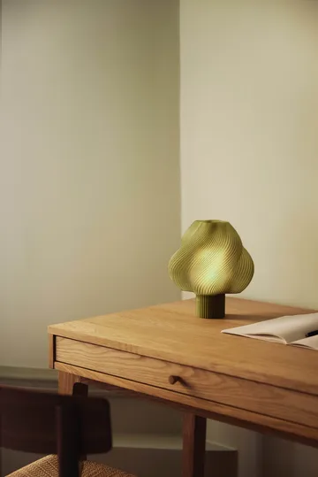 Soft Serve lampa stołowa przenośna - Olive, 23 cm - Crème Atelier