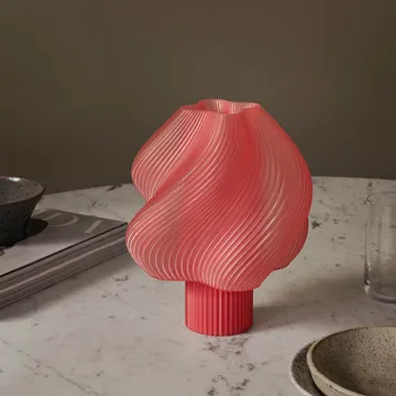 Soft Serve lampa stołowa przenośna  - Peach sorbet, 23 cm - Crème Atelier