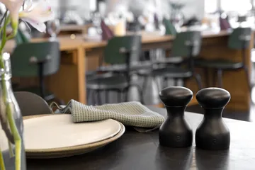 Zestaw młynków do soli i pieprzu Lyon - Black, 2 części - Crushgrind