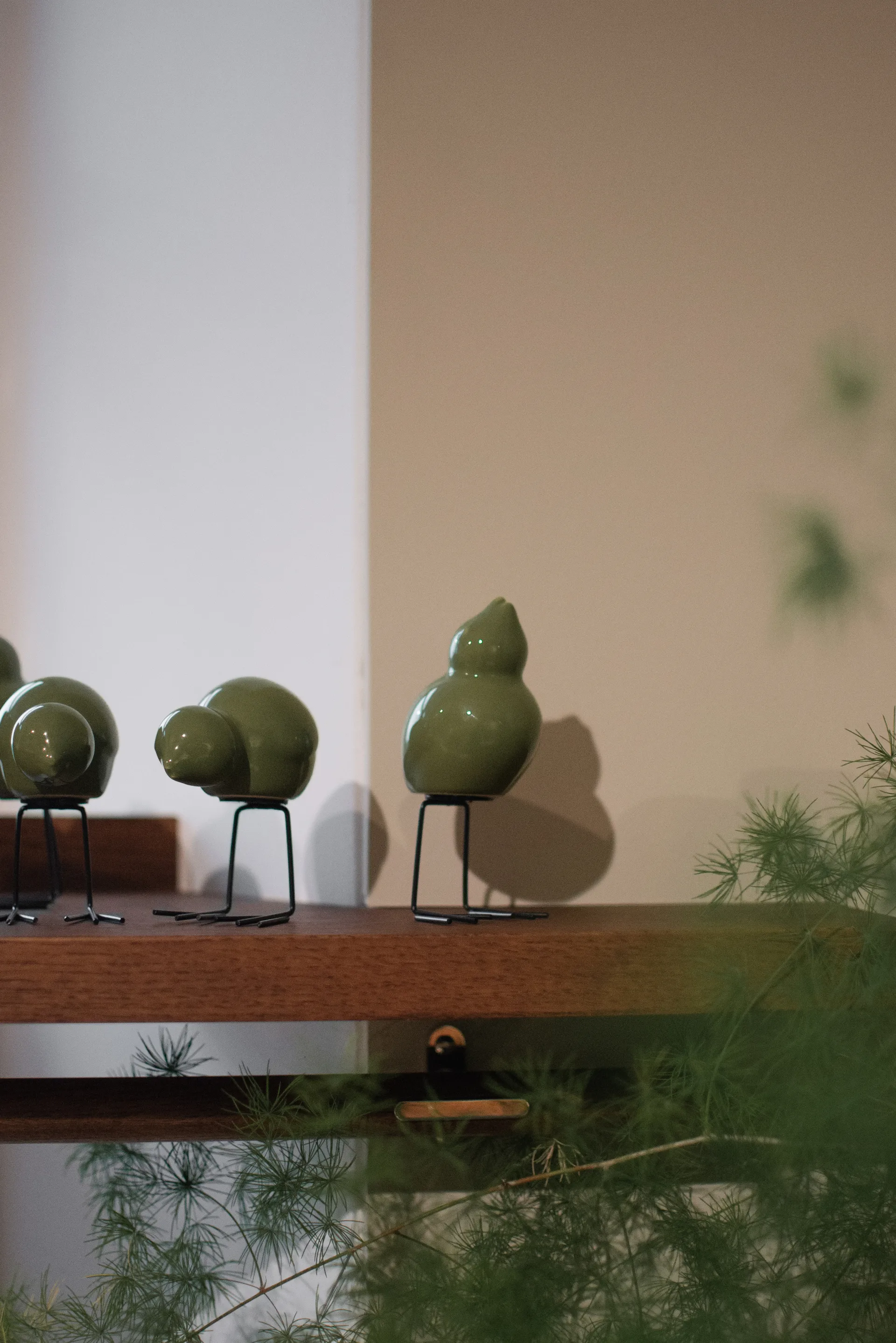 Dekoracja wielkanocna DBKD Swedish Birds 2 szt., Shiny green DBKD