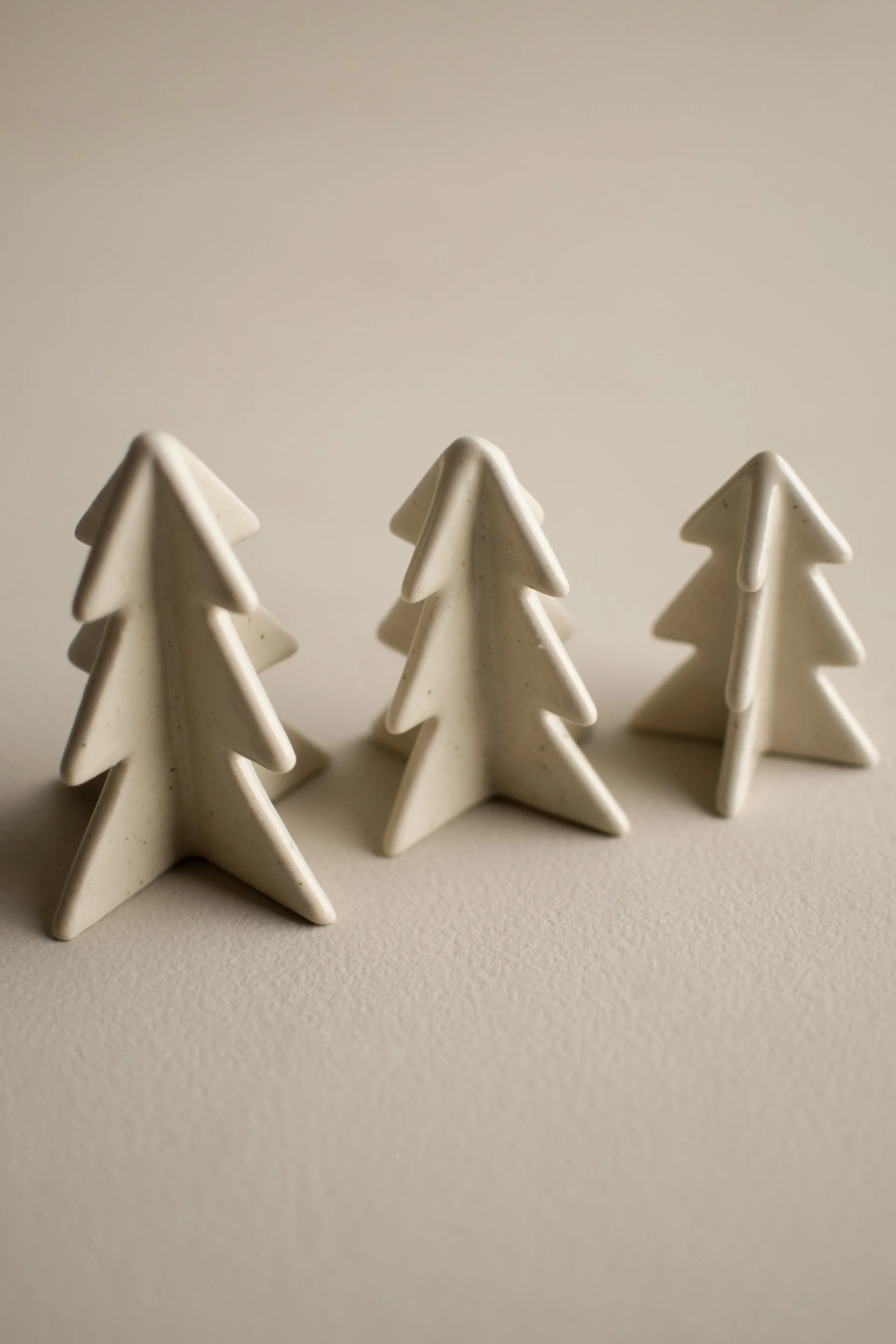 Dekoracja zimowe drzewo, Waniliowy, 8 cm DBKD