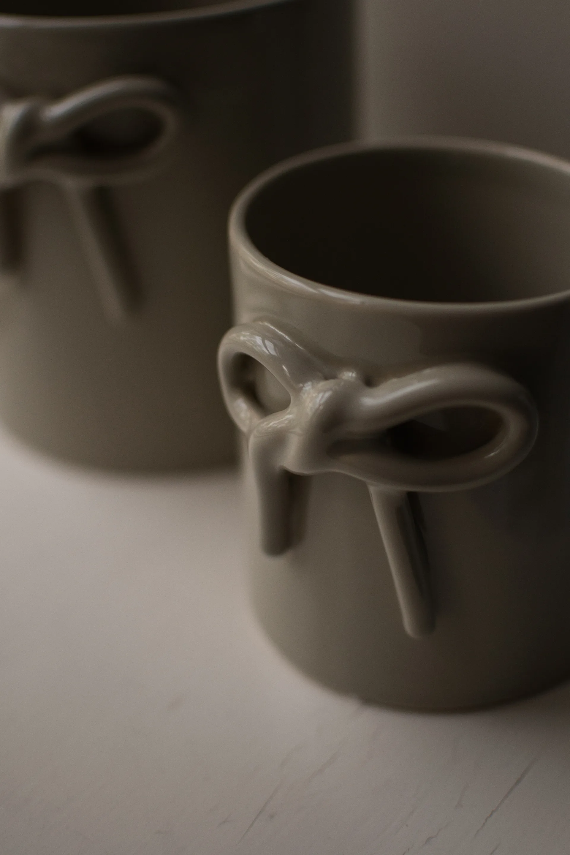 Doniczka Bow Ø11 cm, Shiny mole DBKD