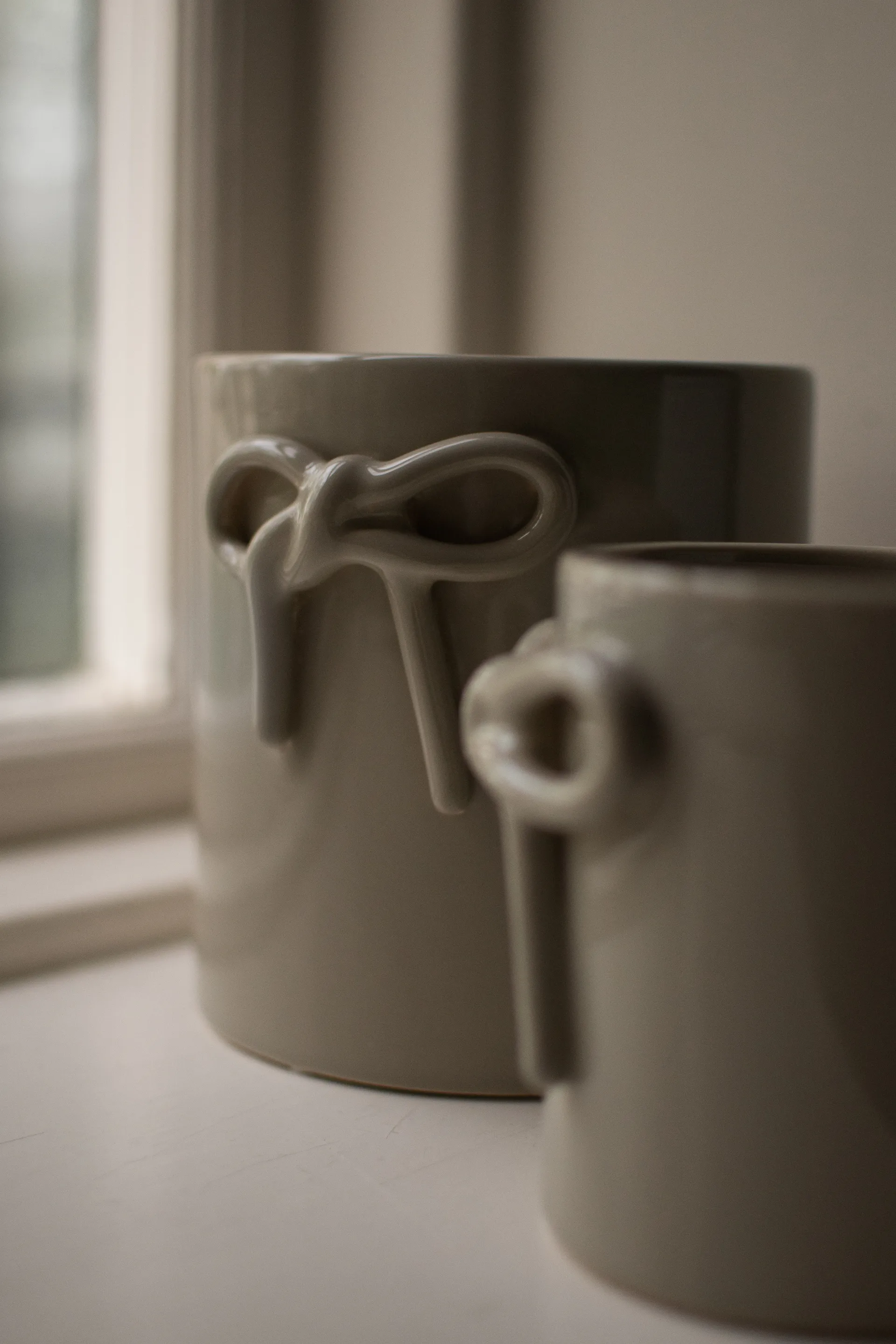 Doniczka Bow Ø14 cm, Shiny mole DBKD