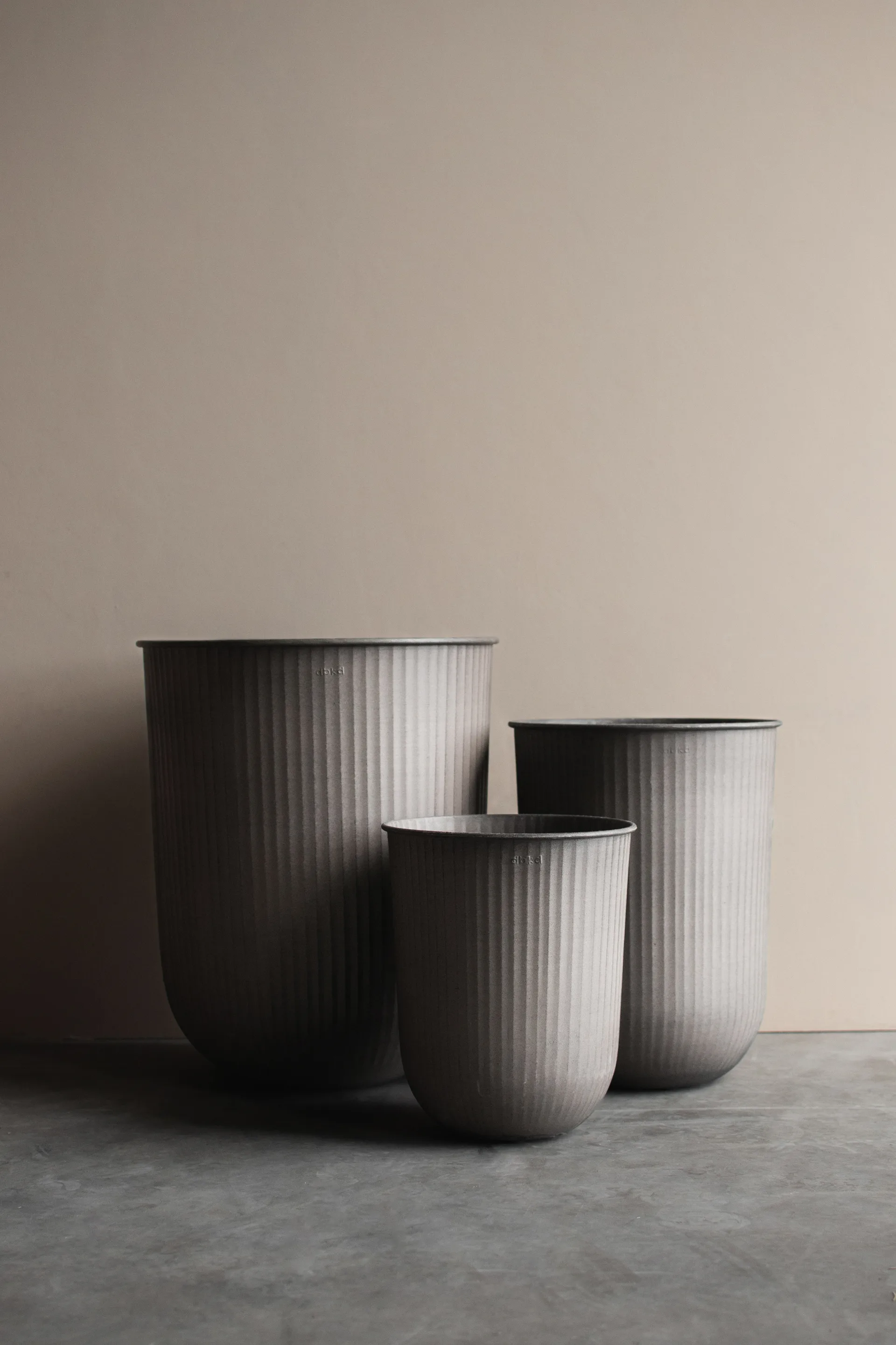 Doniczka Out Stripe 3 szt., Beige DBKD