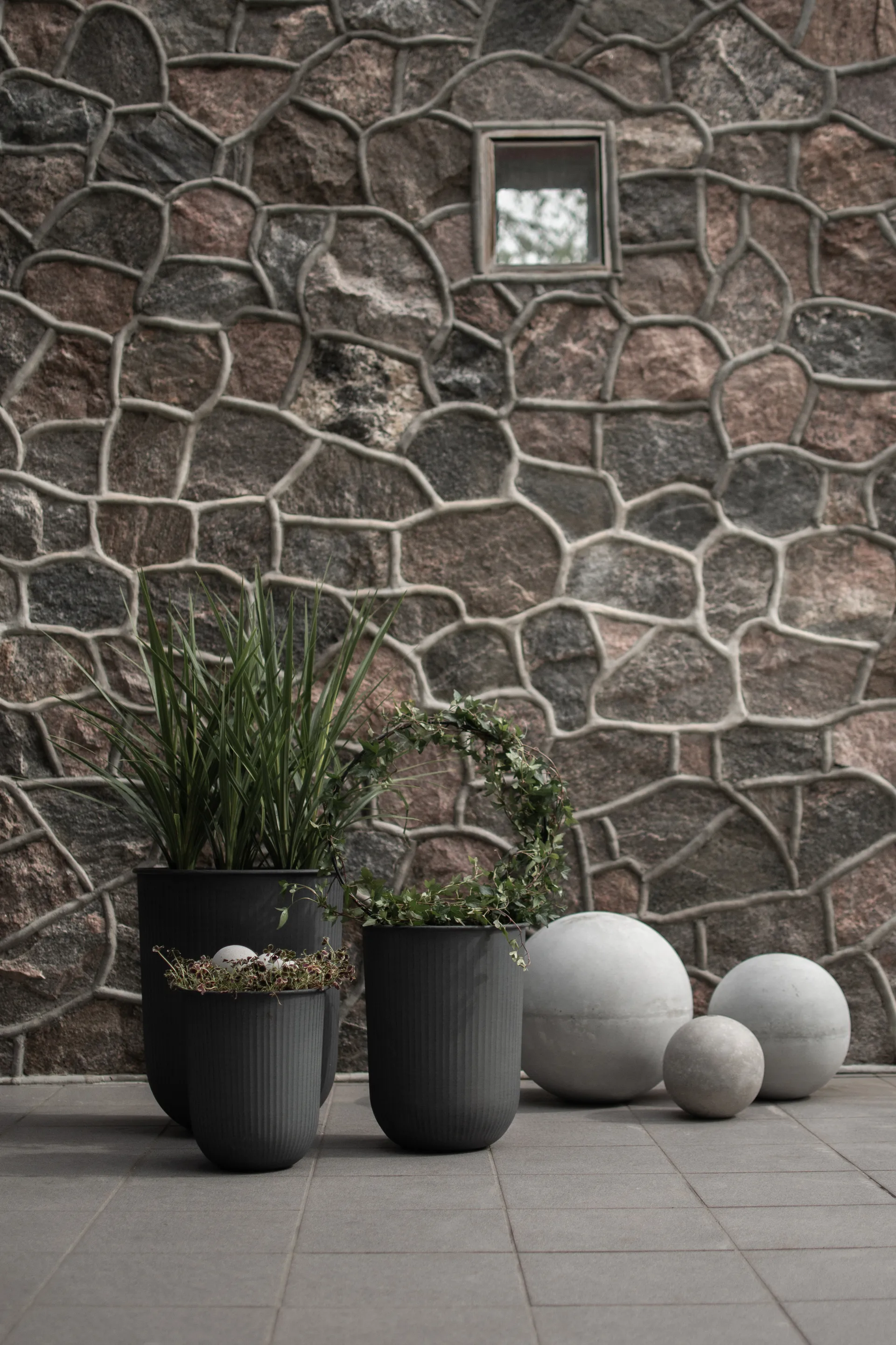 Doniczka Out Stripe 3 szt., Black DBKD