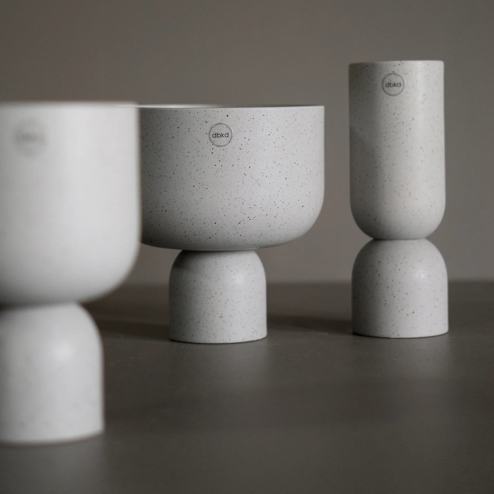 Doniczka Post Ø18 cm, Mole dot DBKD