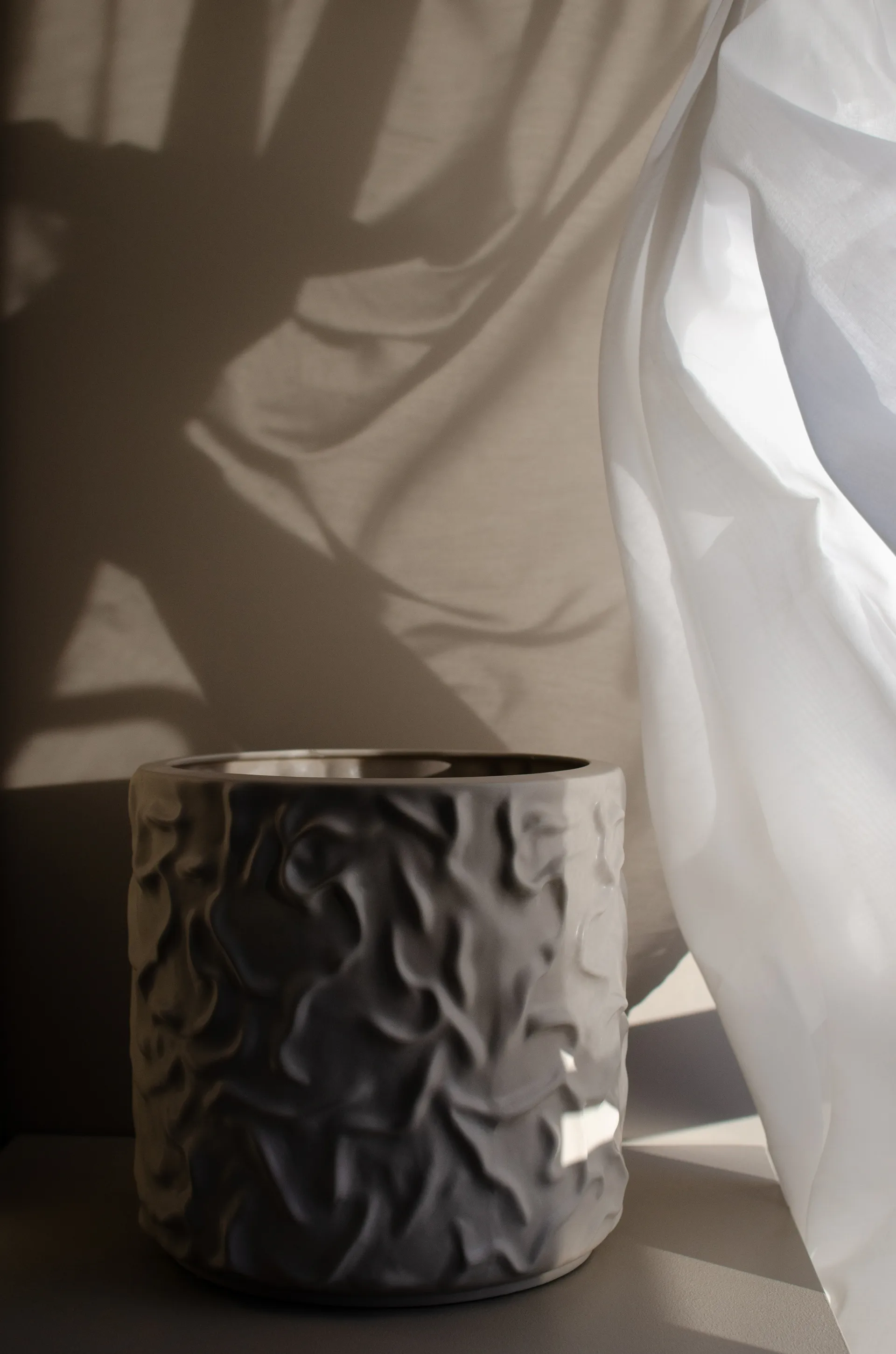 Doniczka Swoon Ø23 cm, Matte mole DBKD