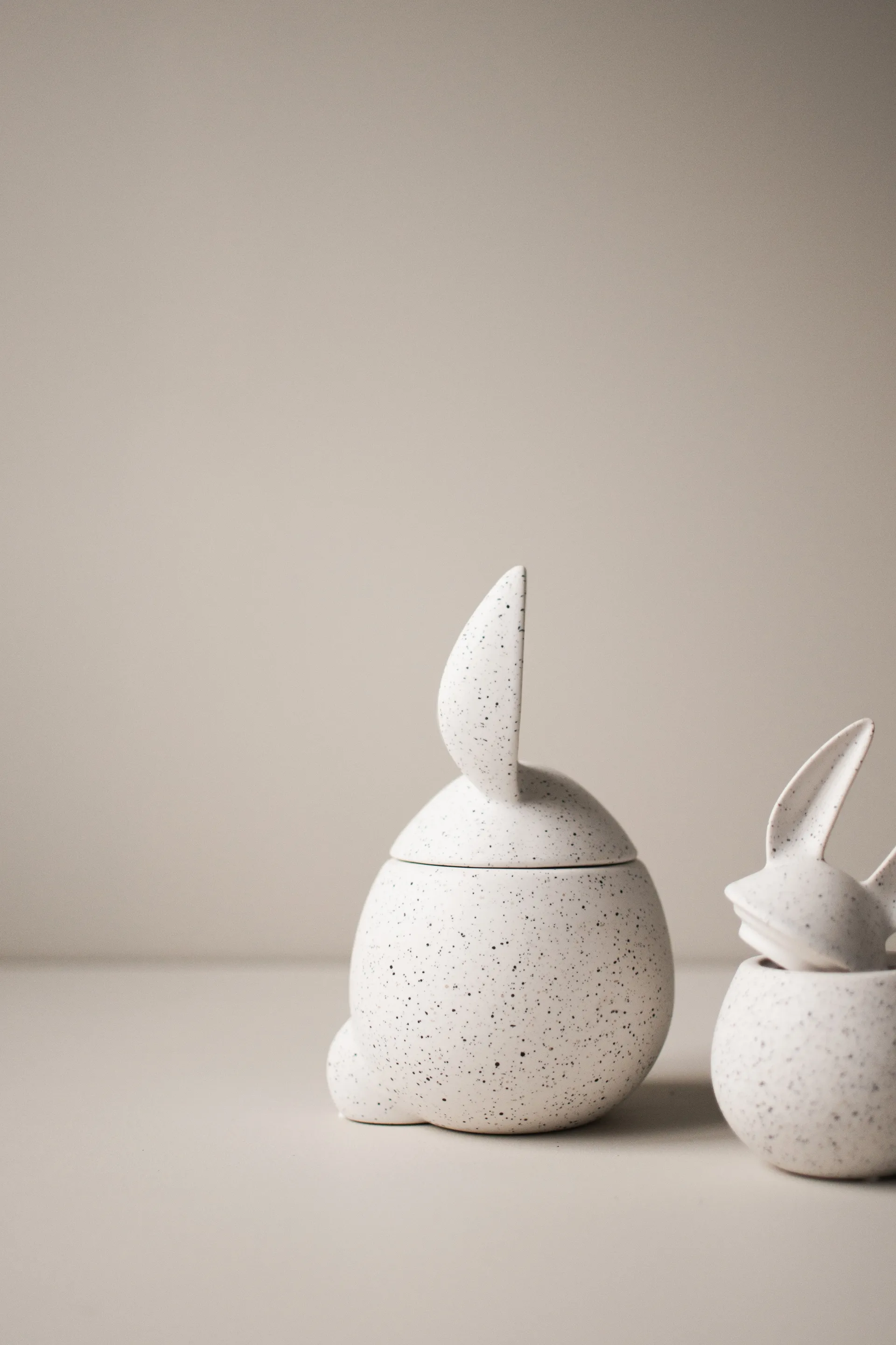 Duża miska DBKD Eating Rabbit, White DBKD