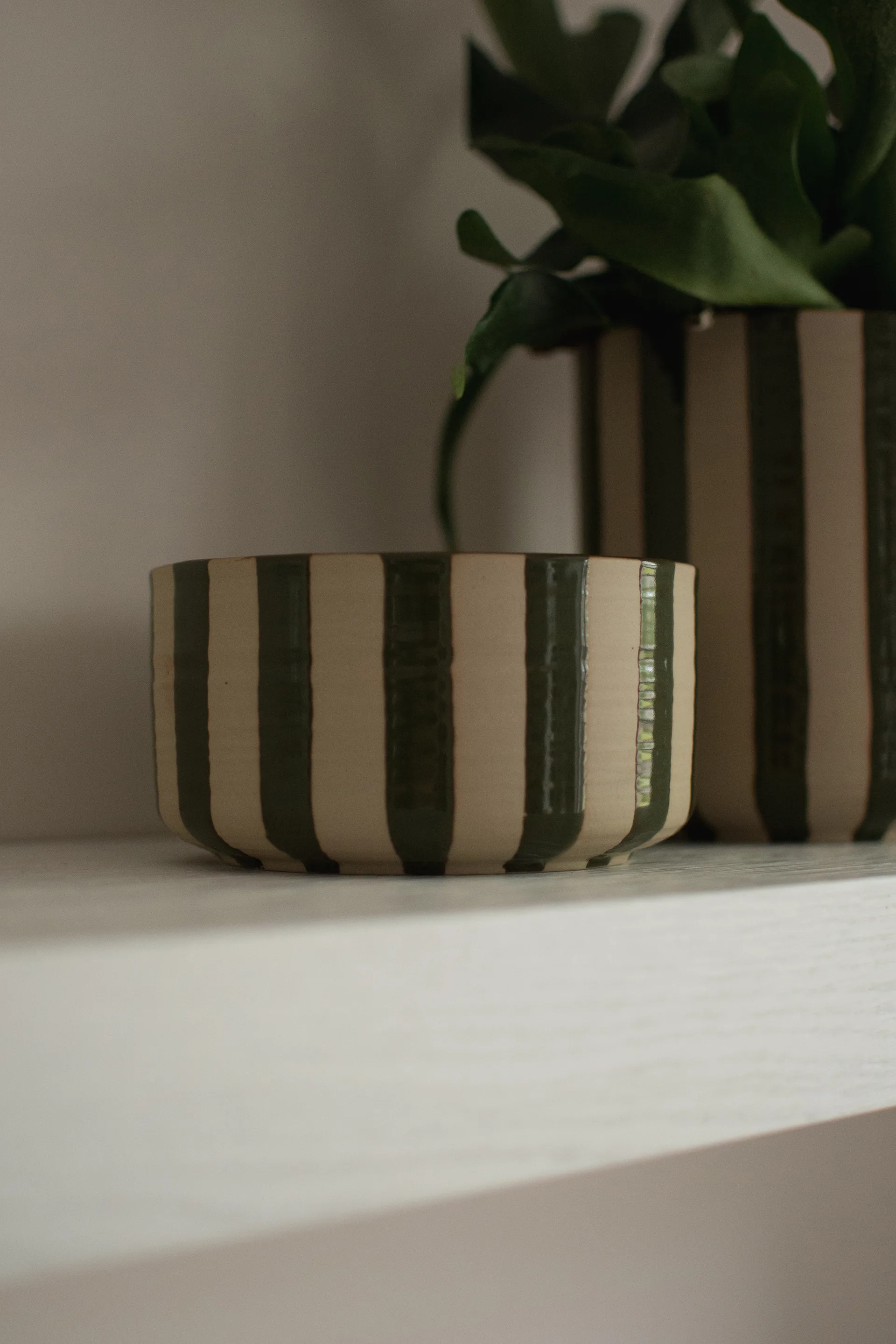 Misa dekoracyjna Line Ø16 cm, Stripe Green DBKD