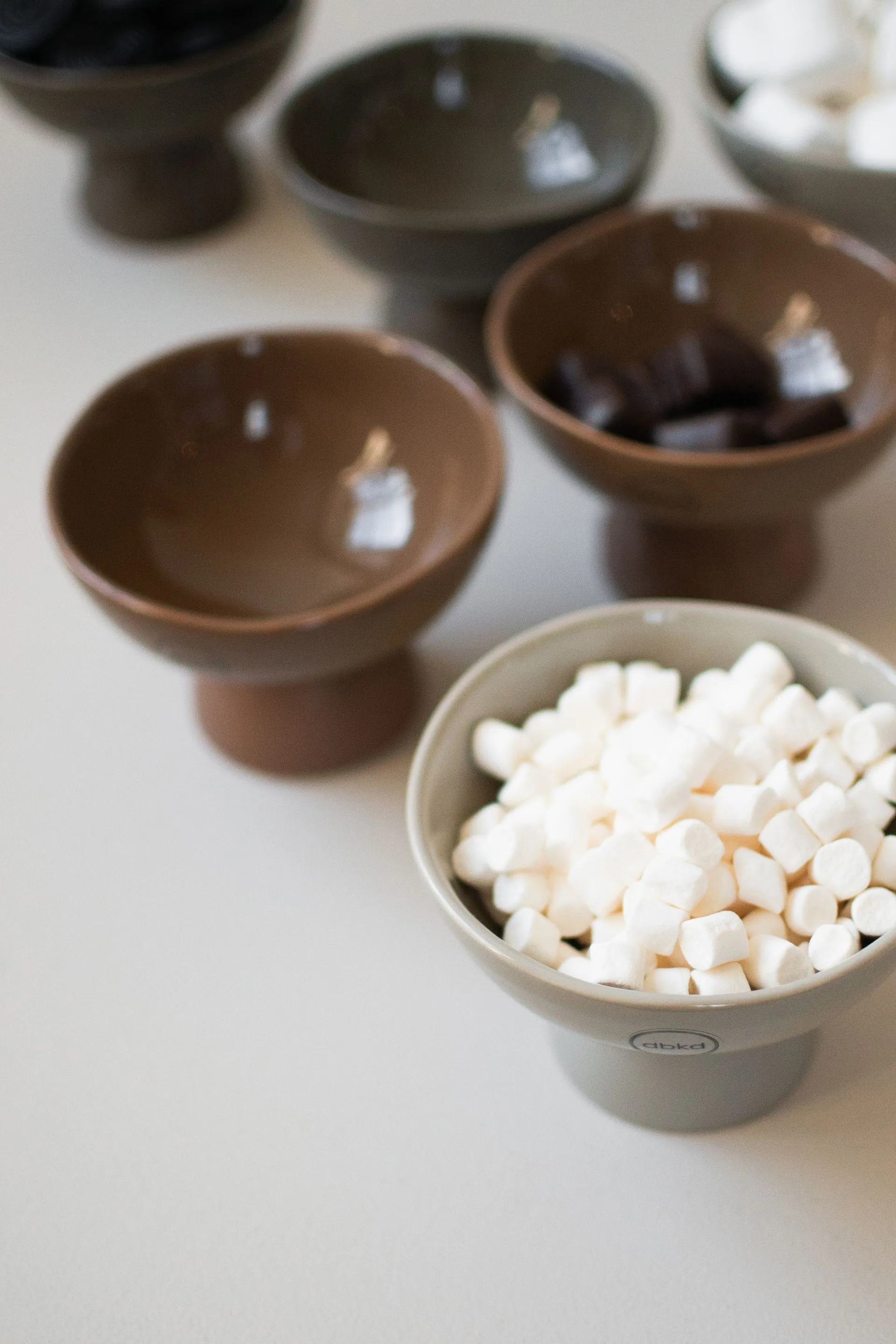 Miska Base Dome S Ø12 cm, Nougat DBKD