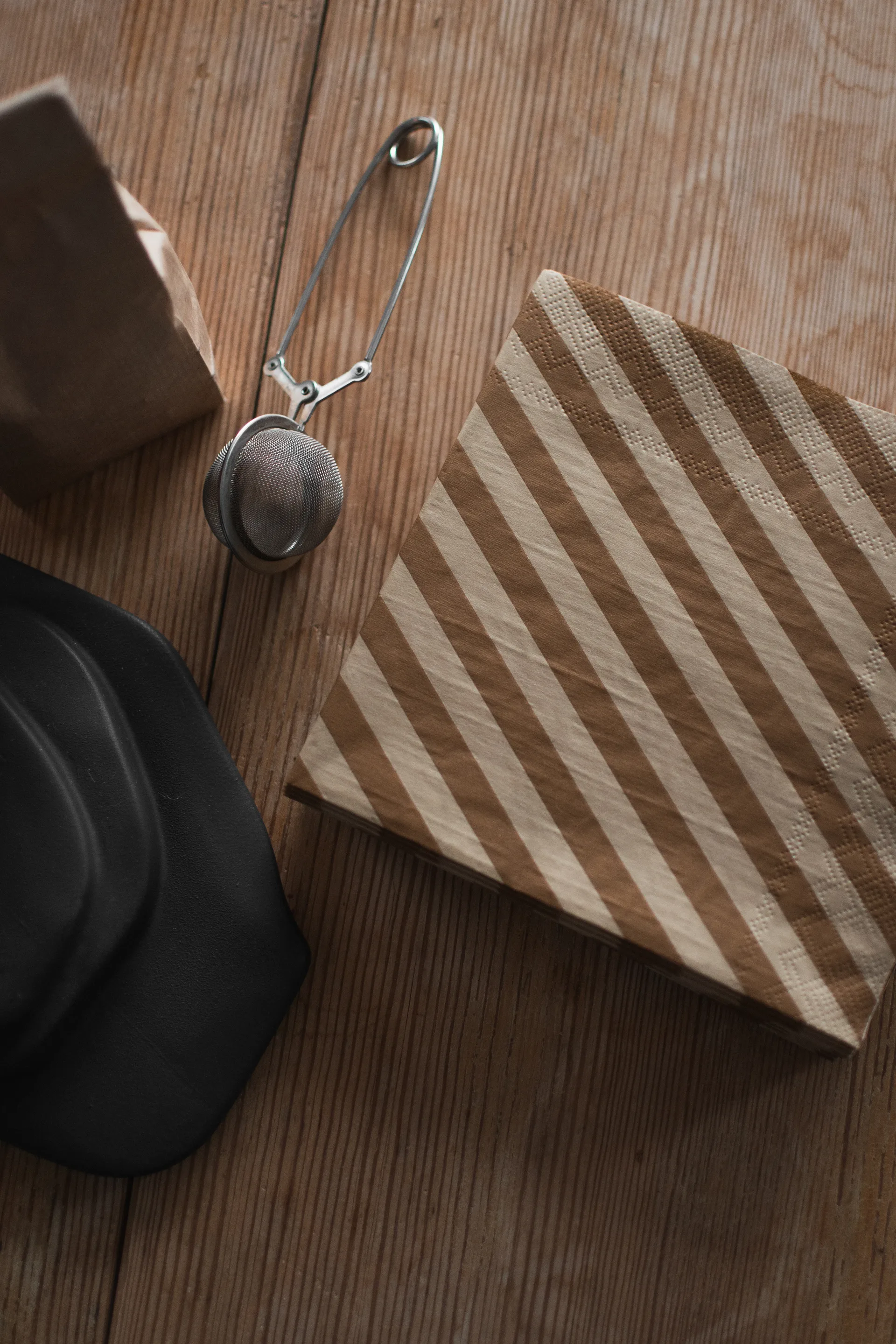 Serwetki papierowe Stripe 33x33 cm, 20 szt., Nougat DBKD