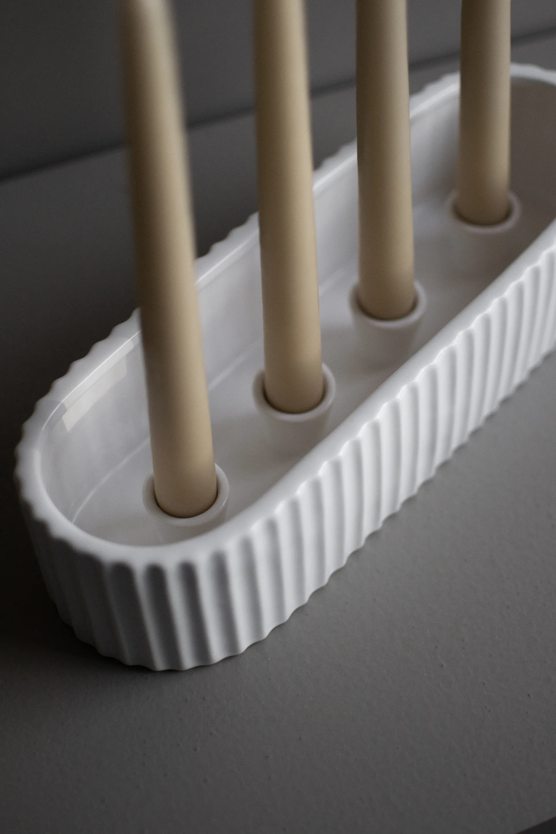 Stripe świecznik adwentowy 30 cm, Shiny white DBKD